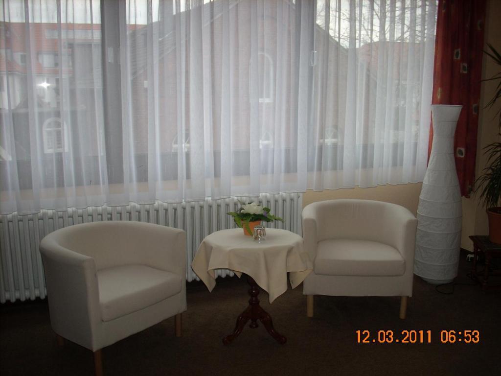 Center Hotel Gütersloh Buitenkant foto